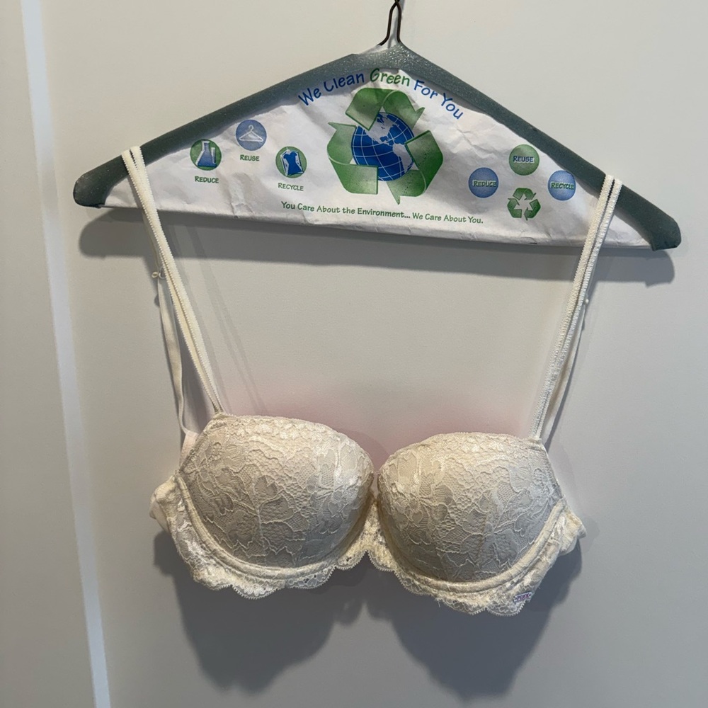 PINK Victoria's Secret Cream Lace Bra